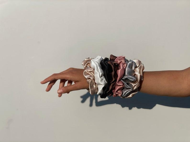 Silky Scrunchies 3pack (Gift) - Image 5